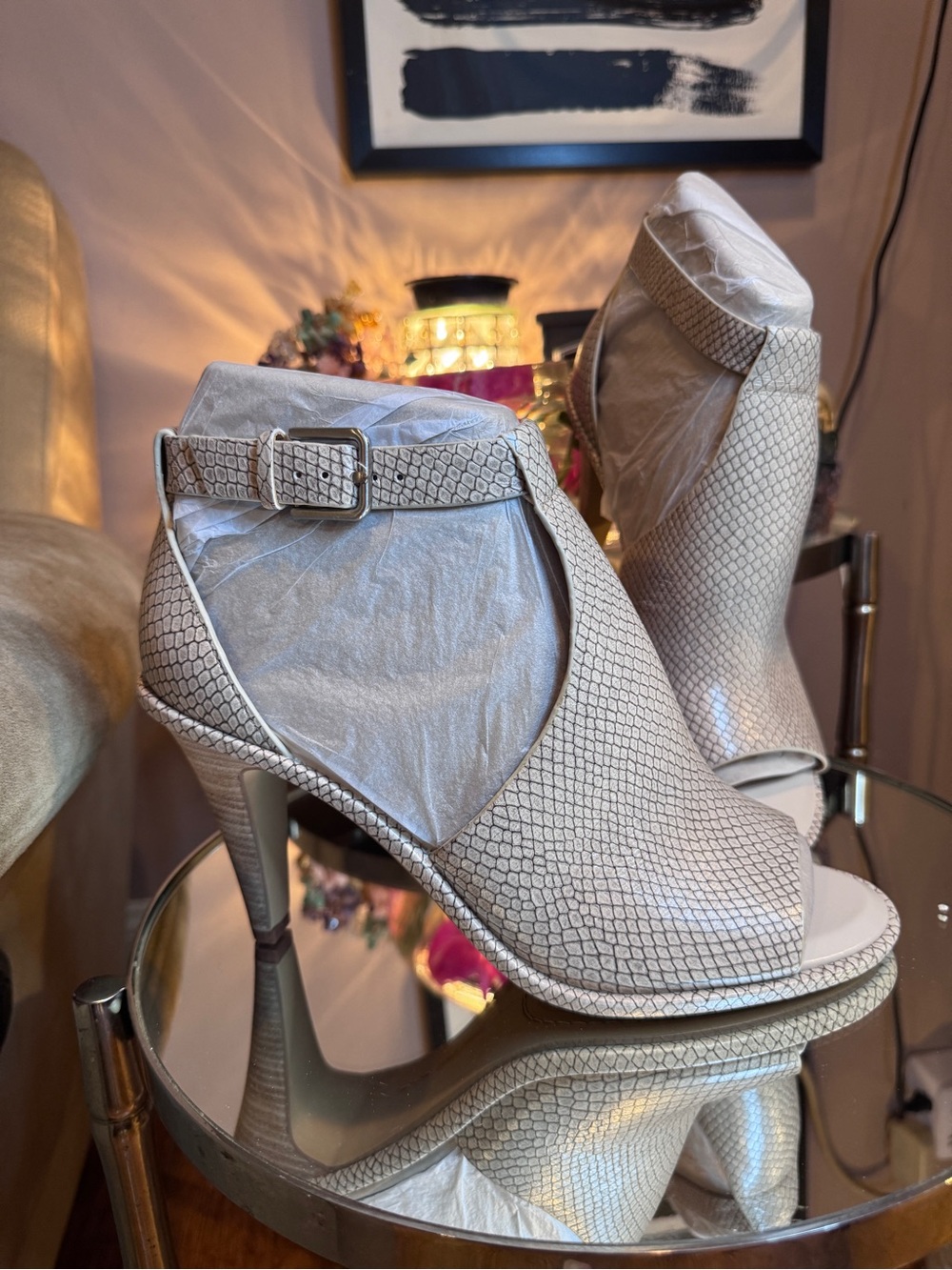 Vince Camuto Women’s Bone Snakeskin print  Peep-Toe Ankle Bootie Buckle Sz11
